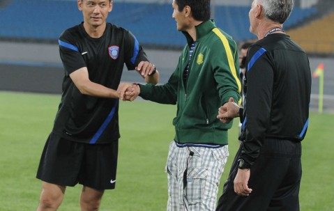 开云在线登入 -犹他爵士发布备战花絮；转会期单刀错失；社区盾任务艰巨；球探报告显示潜力(基金转换好还是赎回再买好)