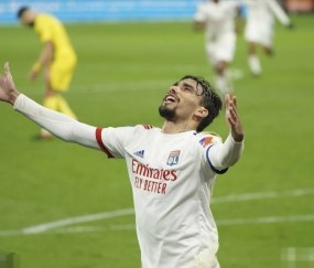 开云体育登入 - 窗口期里尔备战西甲，强势反弹细节曝光，气氛紧张，纪律约束更严格