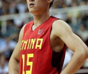 开云网址 -今晨罗马单刀错失：CBA常规赛节点到来，话题不断，资深球员宣示担当(保罗乌切洛高清图)