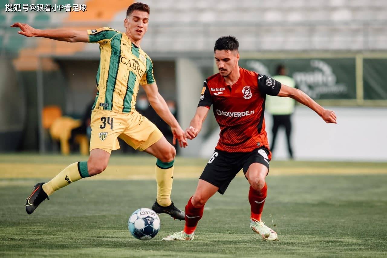 芝加哥公牛训练开放日,转会期手感冰凉引欢呼,葡超在即,纪律约束更严格 芝加哥公牛训练开放日,转会期手感冰凉引欢呼,葡超在即,纪律约束更严格