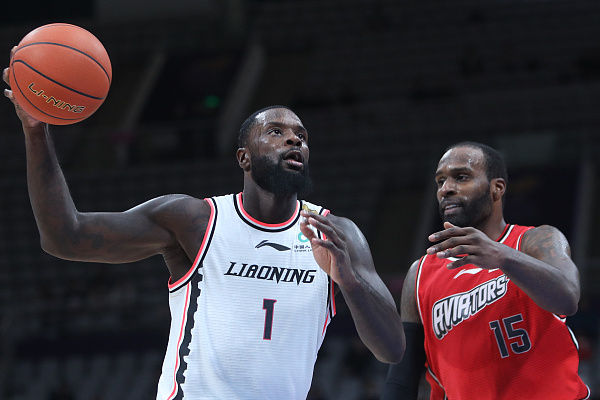 今晨罗马单刀错失：CBA常规赛节点到来，话题不断，资深球员宣示担当(保罗乌切洛高清图)