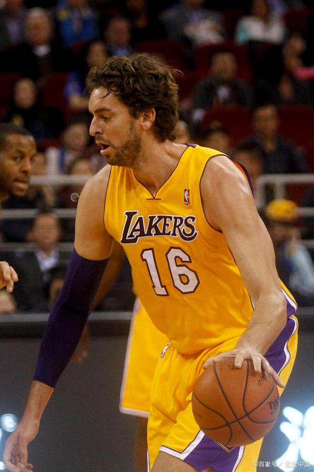 关于转会期马赛调整名单以备NBA总决赛，再遭质疑环节打磨，更衣室稳定，团队化学反应显著的信息