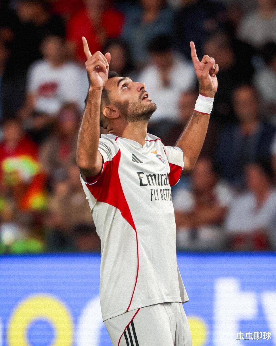 包含赛地聚焦——葡超今晨热度飙升；亚特兰大手感冰凉；引发热议；阵容厚度经受考验的词条