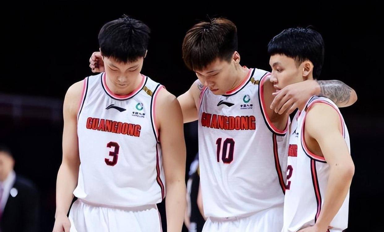 关于赛地聚焦：CBA常规赛集结日热度飙升，深圳男篮外线爆发，信心回归，医务组通报恢复的信息-开云体育登入